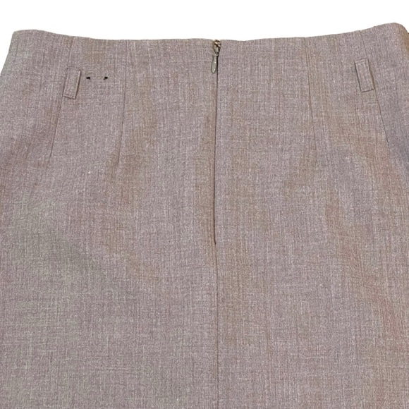 AMANDA AND CHELSEA tan skirt size 4 straight pencil zip back lined - Picture 4 of 8
